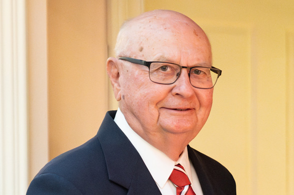 Portrait of Tom Loftus